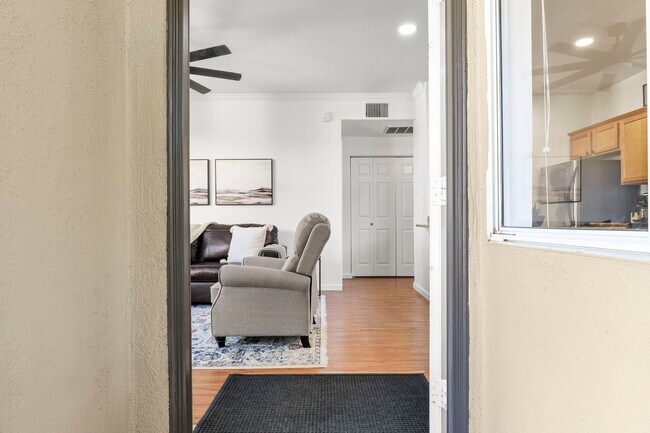 Foto del edificio - Remodeled one bed one bath Kierland Condo