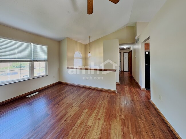 Building Photo - 601 Tupelo Dr