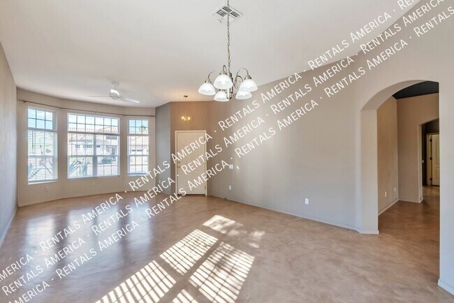 Foto del edificio - GORGEOUS 4 Bed/ 2 Bath  in popular Northwe...