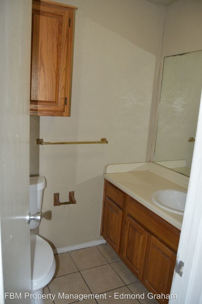 Building Photo - 1739 Dynasty Cir