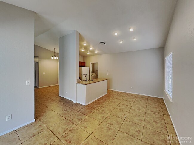 Foto del edificio - 1648 Trish Ln
