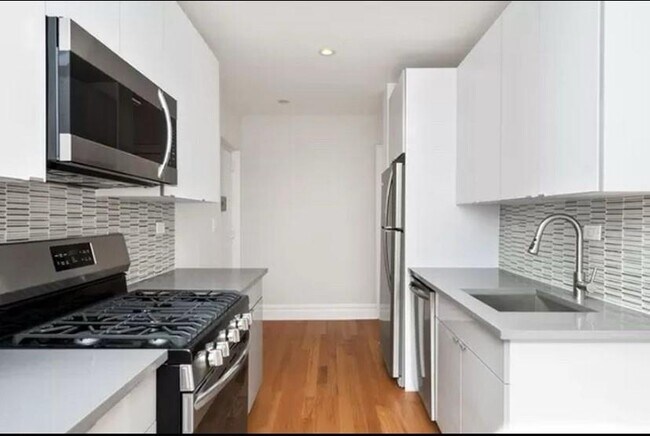 Foto del edificio - 41-60-60 Bowne St