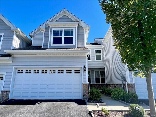 Building Photo - 28 Lyndsey Ln
