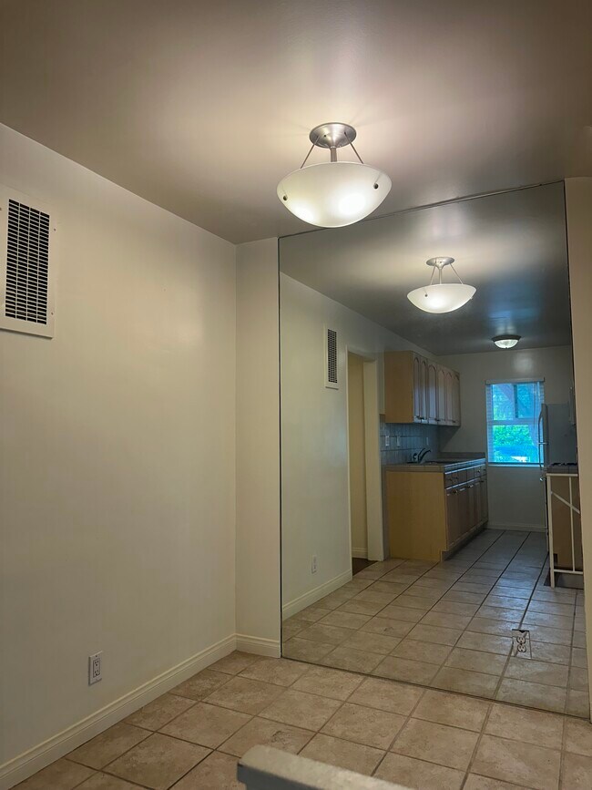 Foto del edificio - 1034 9th St