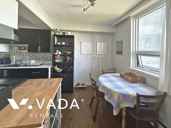 Photo du bâtiment - Barclay House West End 1 Bedroom Apartment...