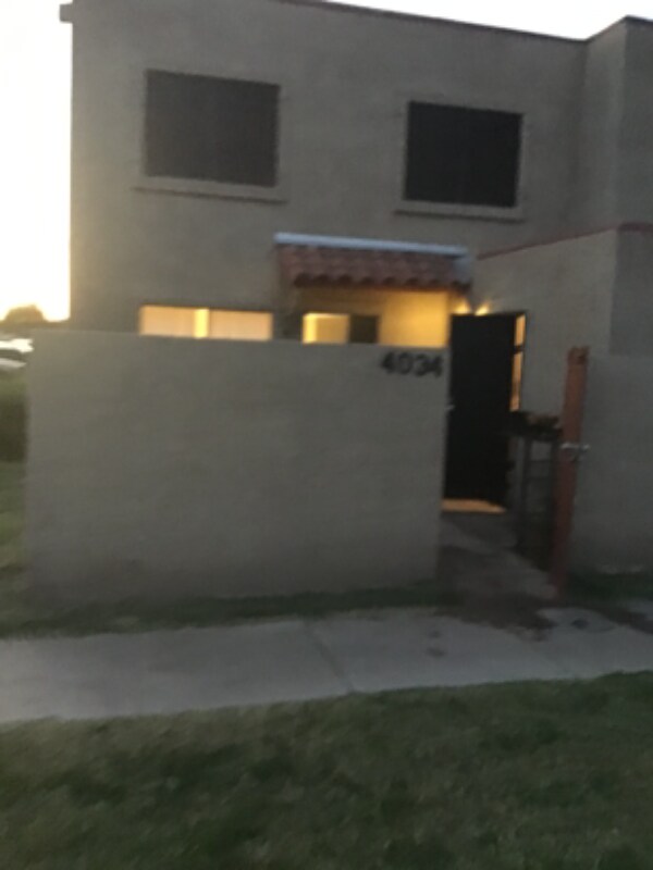 Building Photo - 4034 W Mesquite Ln