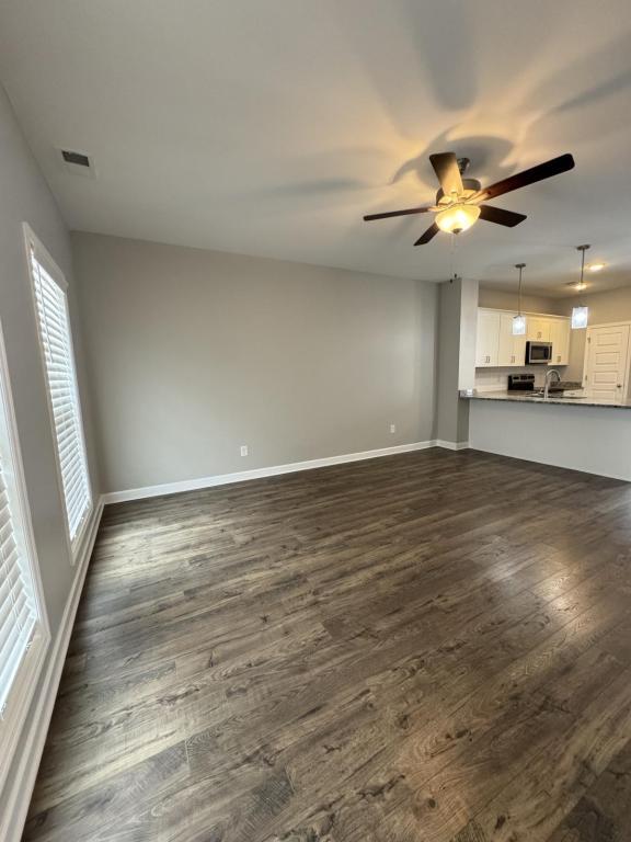 Foto del edificio - 244 Mansfield Dr