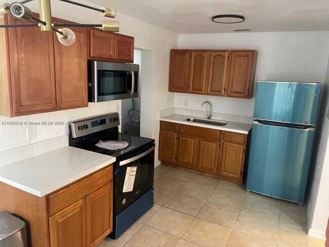 Foto del edificio - 1225 NW 45th St