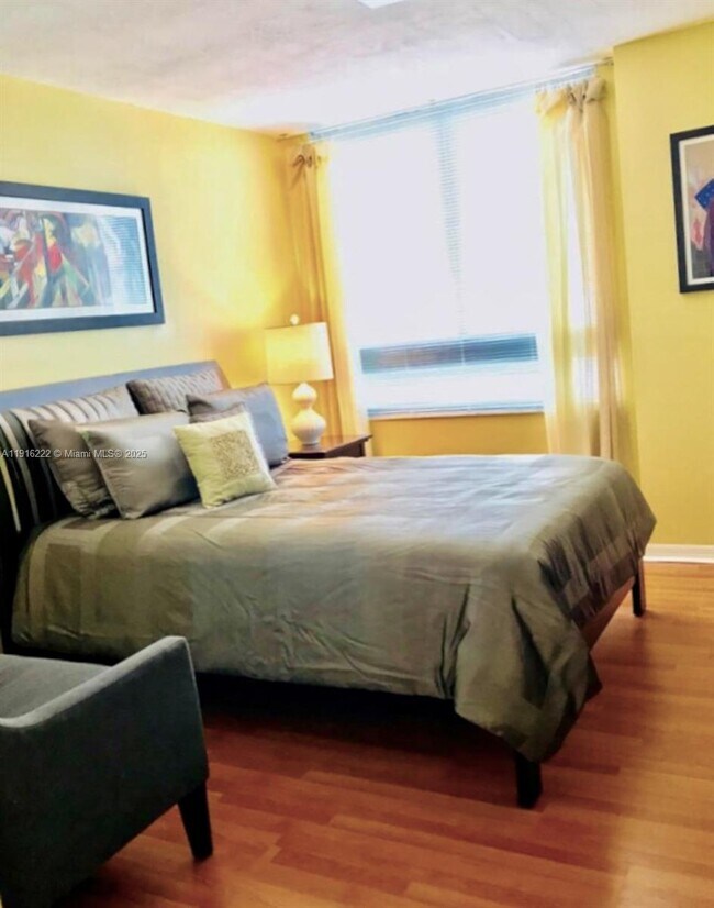 Foto del edificio - 1330 West Ave