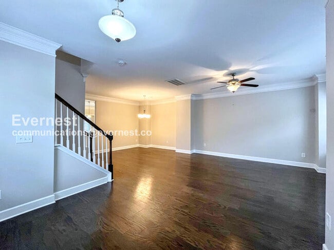 Building Photo - 5549 Prada Dr