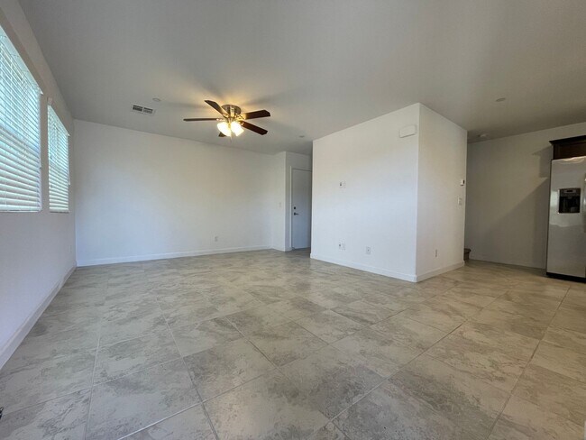 Foto del edificio - HENDERSON CADENCE COMMUNITY - 3 bed 2.5 ba...
