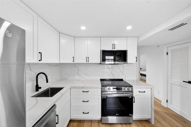 Foto del edificio - 3401 N Country Club Dr