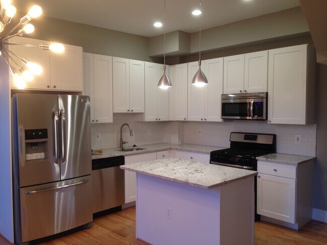 Kitchen - 3000 Porter St NW