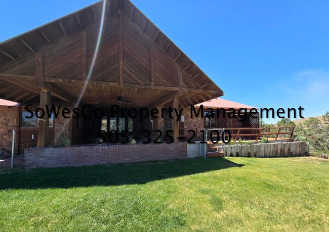 Building Photo - Beautifully Updated Spacious3 Bedroom Home on 12.5 Acres in Aztec