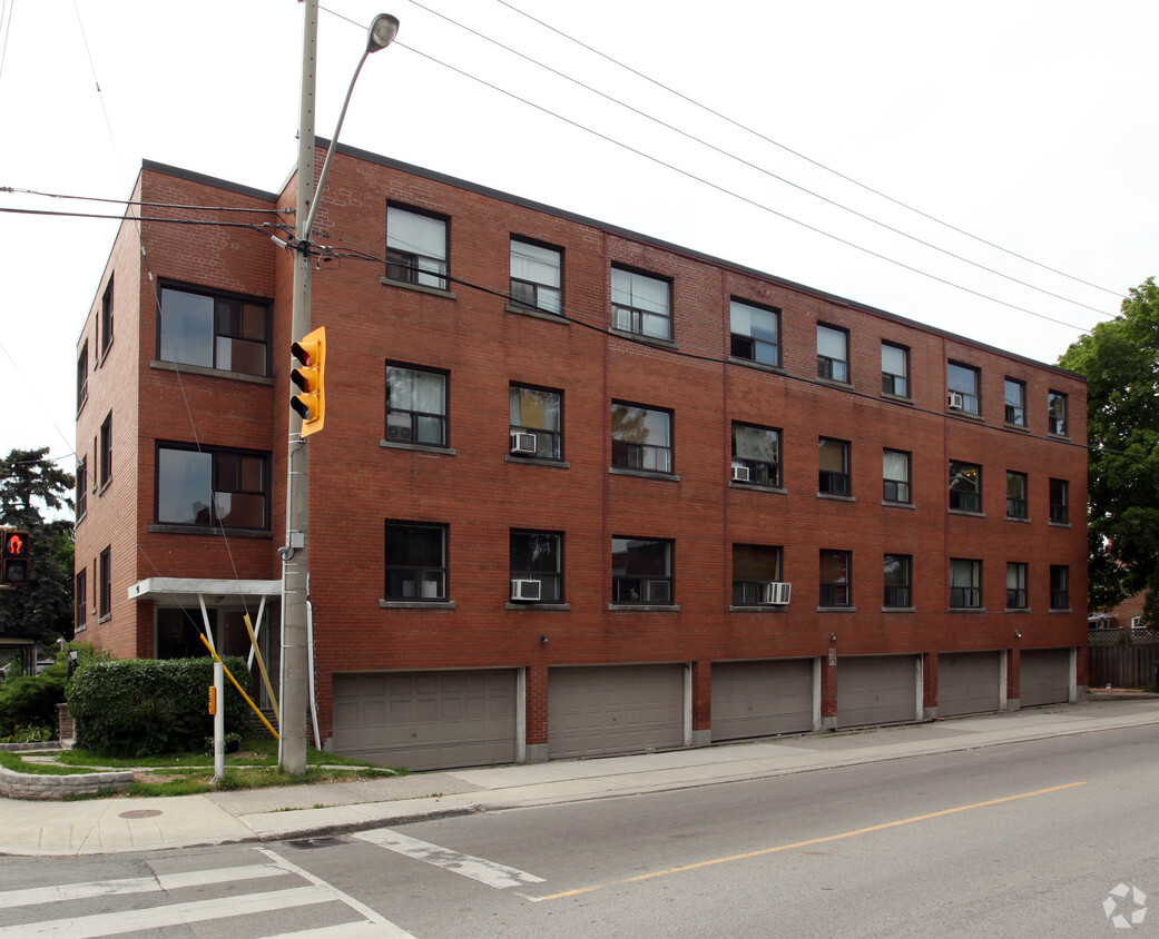 Primary Photo - 958 Eglinton Ave E