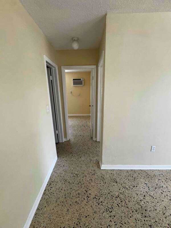 Foto del edificio - 1040 SW 7th St