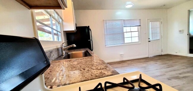 Building Photo - 2311 El Paseo
