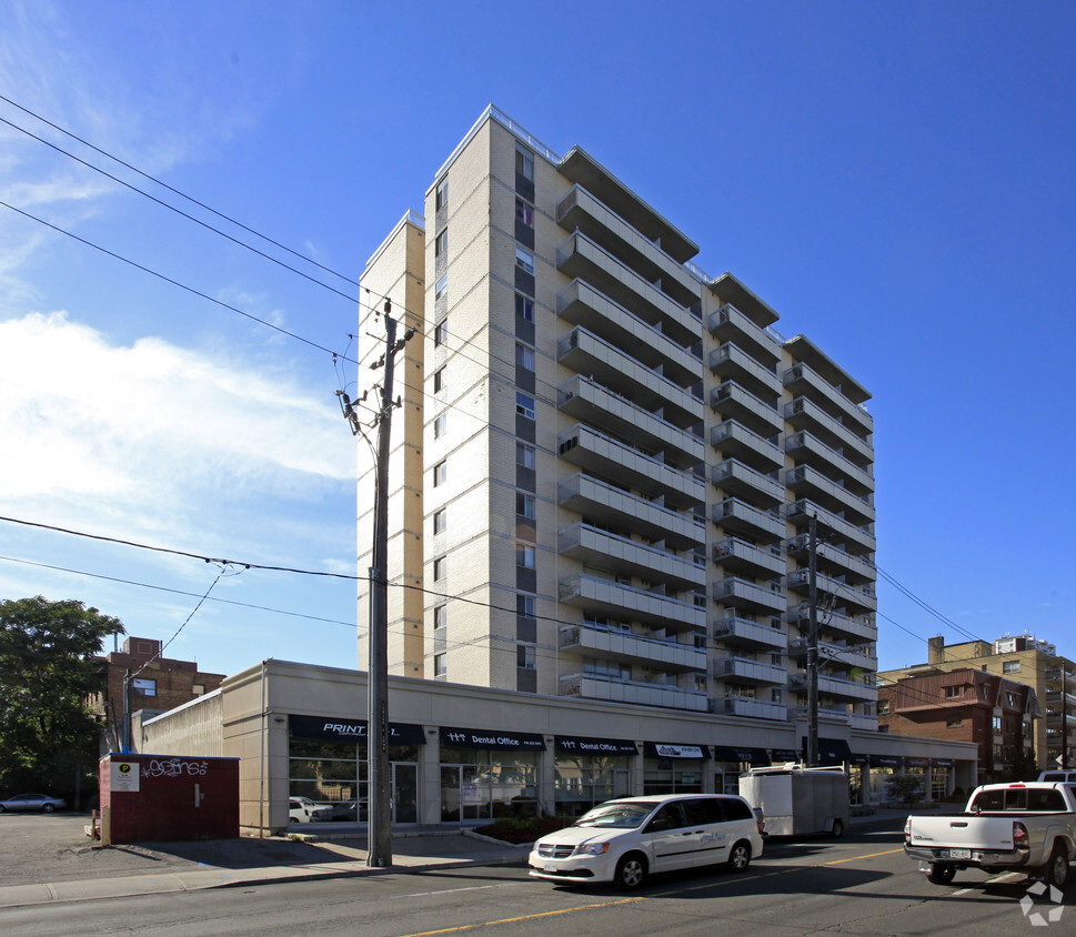 Primary Photo - 1500 Bathurst
