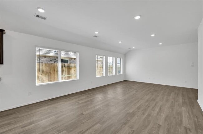 Building Photo - 22643 Malvicino Dr