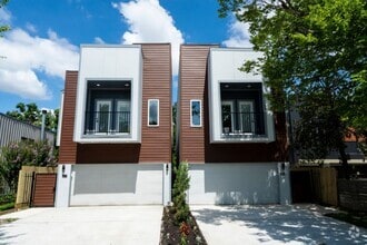 Building Photo - 6718 Lozier St