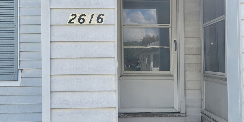 Primary Photo - 2616 Main St