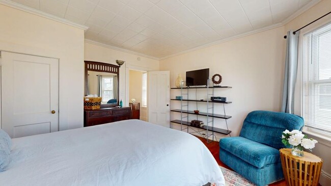 Building Photo - 2 bedroom in Cambridge MA 02140