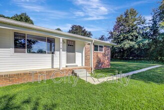 Building Photo - 214 Brooks Rd