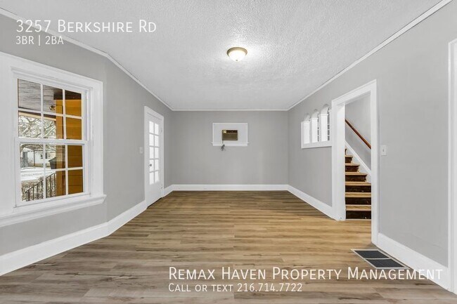 Foto del edificio - 3257 Berkshire Rd., Cleveland Hts -  3 bed...