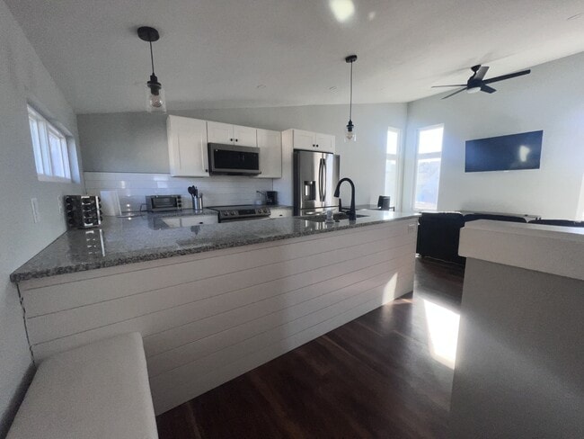 Photo - 1430 S Olive St Townhome