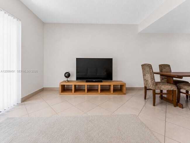 Foto del edificio - 3821 NW 90th Ave