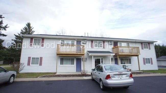 Building Photo - 417 Frederick St N