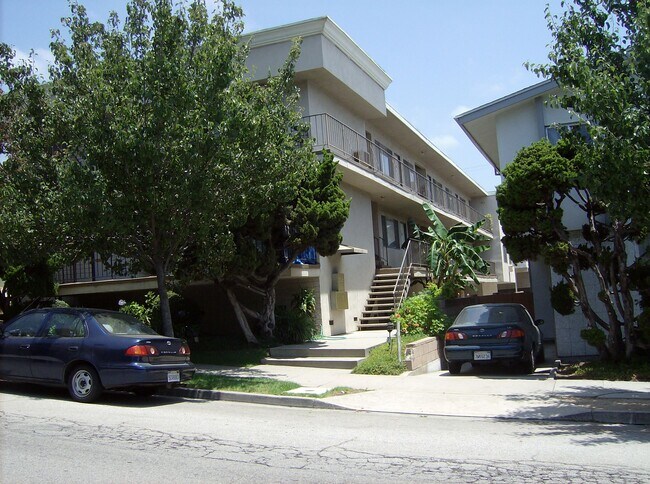 Building Photo - 1426 S Barrington Ave