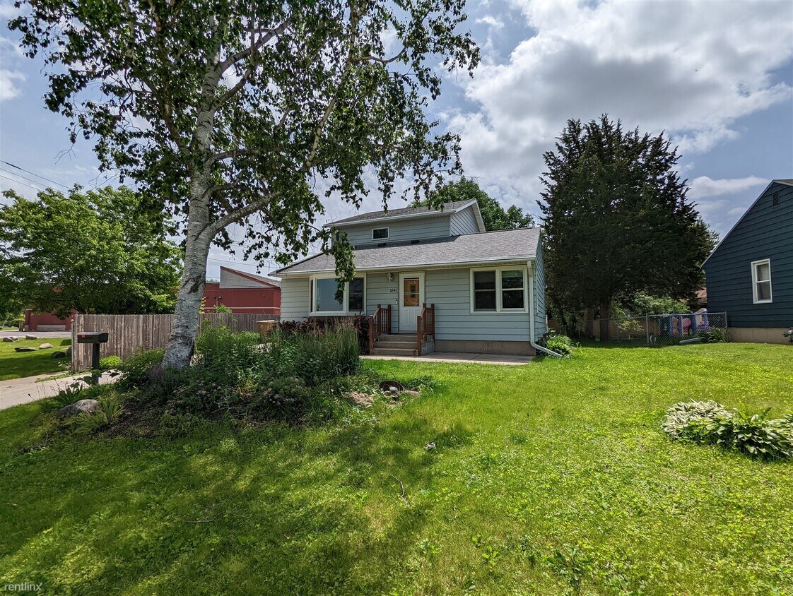 Primary Photo - 3 br, 2 bath House - 3841 Ridgeway Avenue