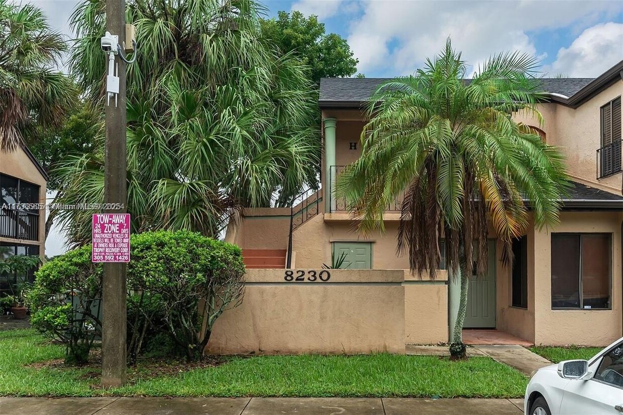 Foto principal - 8230 NW 191st St