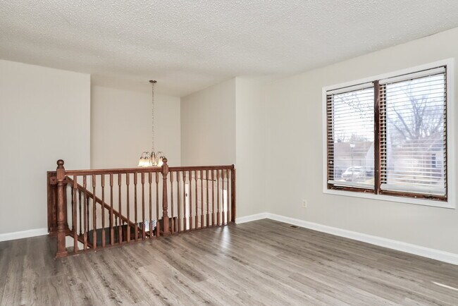 Foto del edificio - 1253 Advance Dr