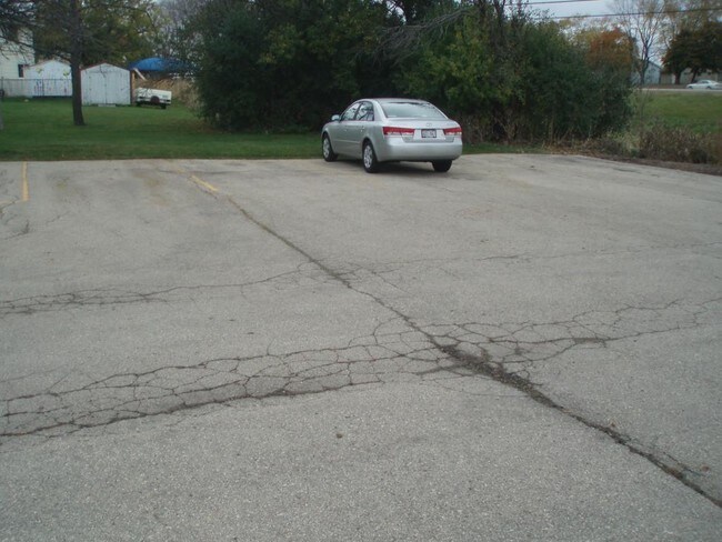 Foto del edificio - 136 West Klubertanz #4