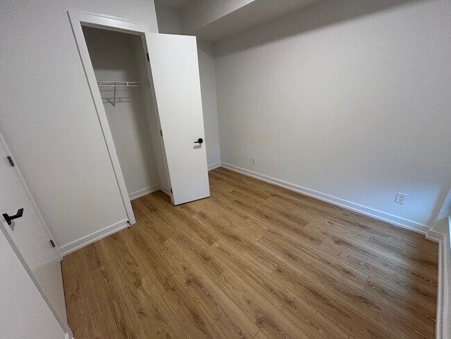 Photo du bâtiment - 35 Parliament St