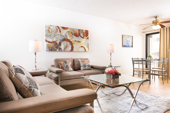 Foto del edificio - Regency Manor