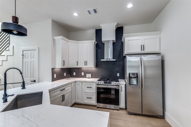 Foto del edificio - 5618 Canal St