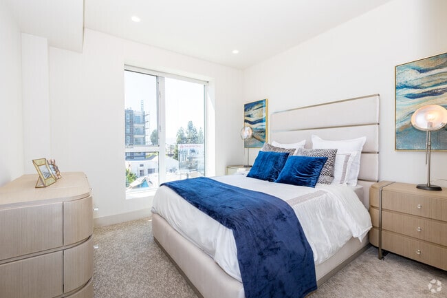 1BR, 1BA - 686SF Bedroom - La Vida Melrose