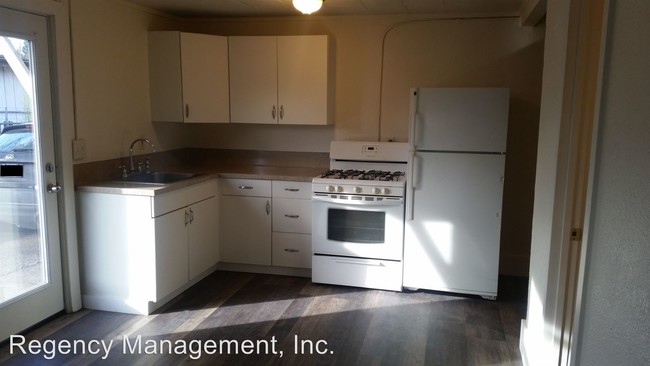 Foto del edificio - 15919 SE McLoughlin Blvd