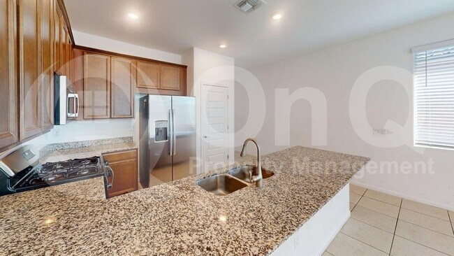 Building Photo - 10457 Vandever Dr