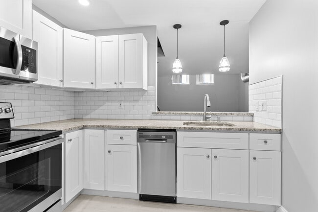 Photo - 627 N 18th St Apartment