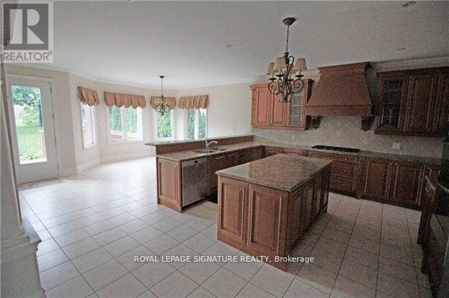 Building Photo - 534 Golfview Ct