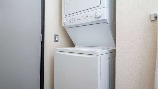 Building Photo - Sunshine Portland