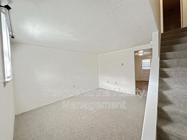 Building Photo - 2 Arwin Dr