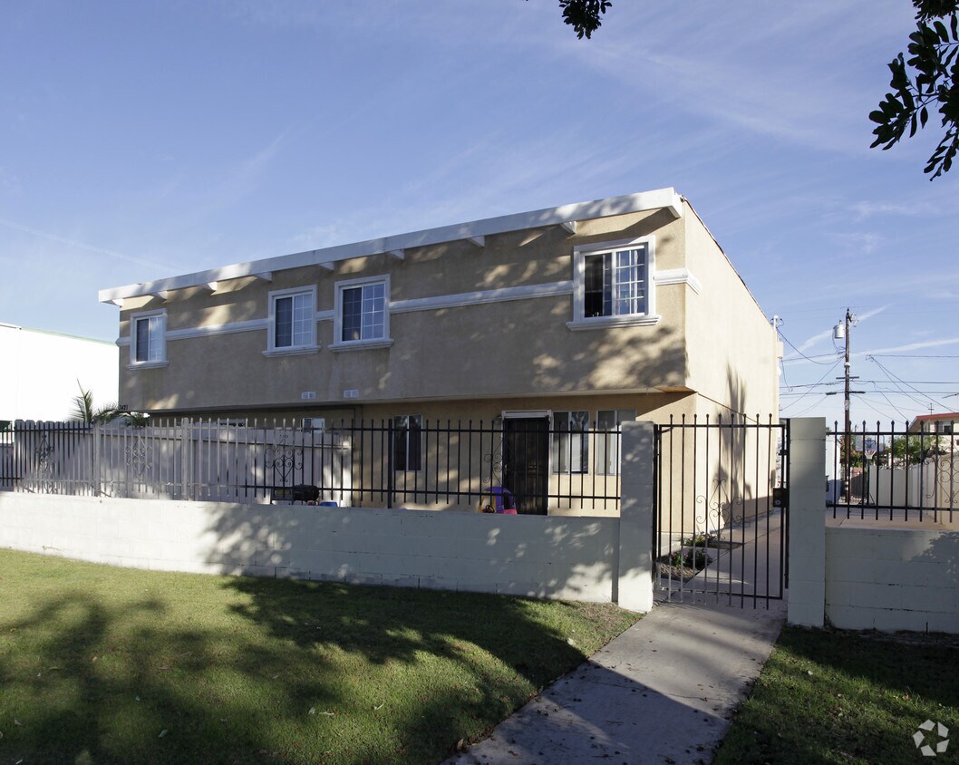 Primary Photo - 3421 W Ariel Pl