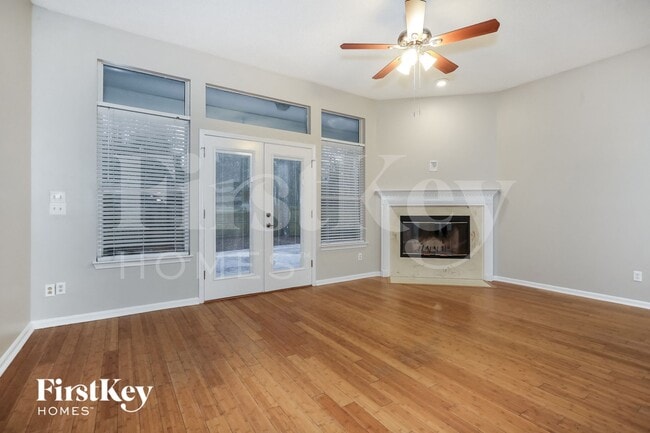 Foto del edificio - 5204 Oxford Crest Dr