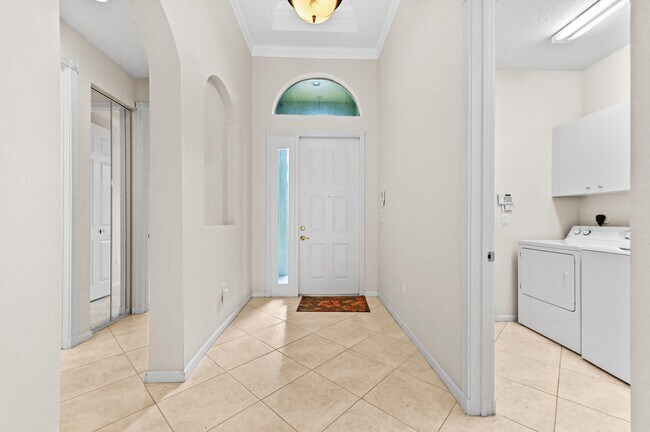 Foto del edificio - 6823 Fabiano Cir