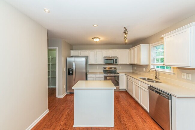 Foto del edificio - 6412 Willowlawn Dr